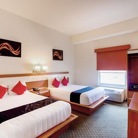 Capital O Hotel Herederos, פיידראס נגראס מראה חיצוני תמונה