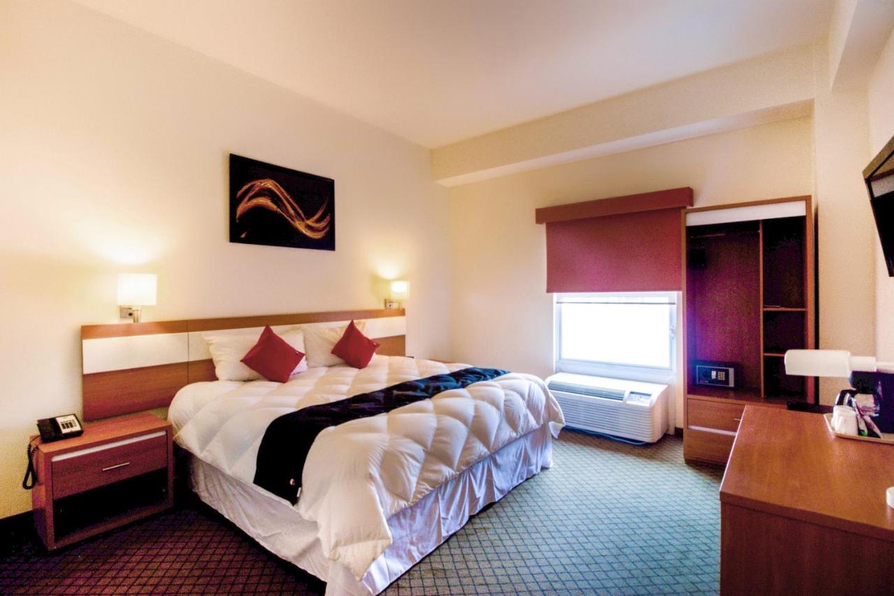 Capital O Hotel Herederos, פיידראס נגראס מראה חיצוני תמונה