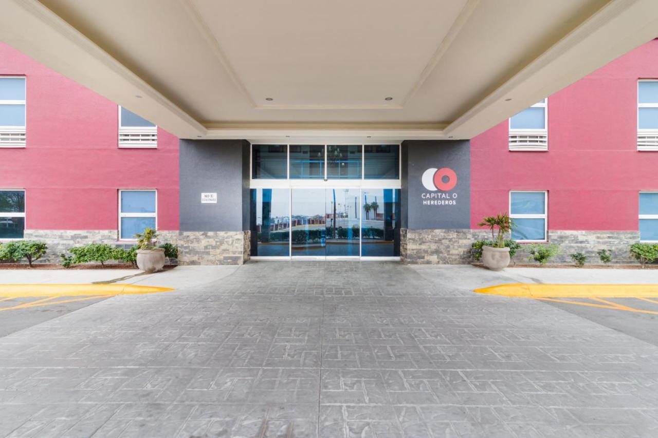 Capital O Hotel Herederos, פיידראס נגראס מראה חיצוני תמונה