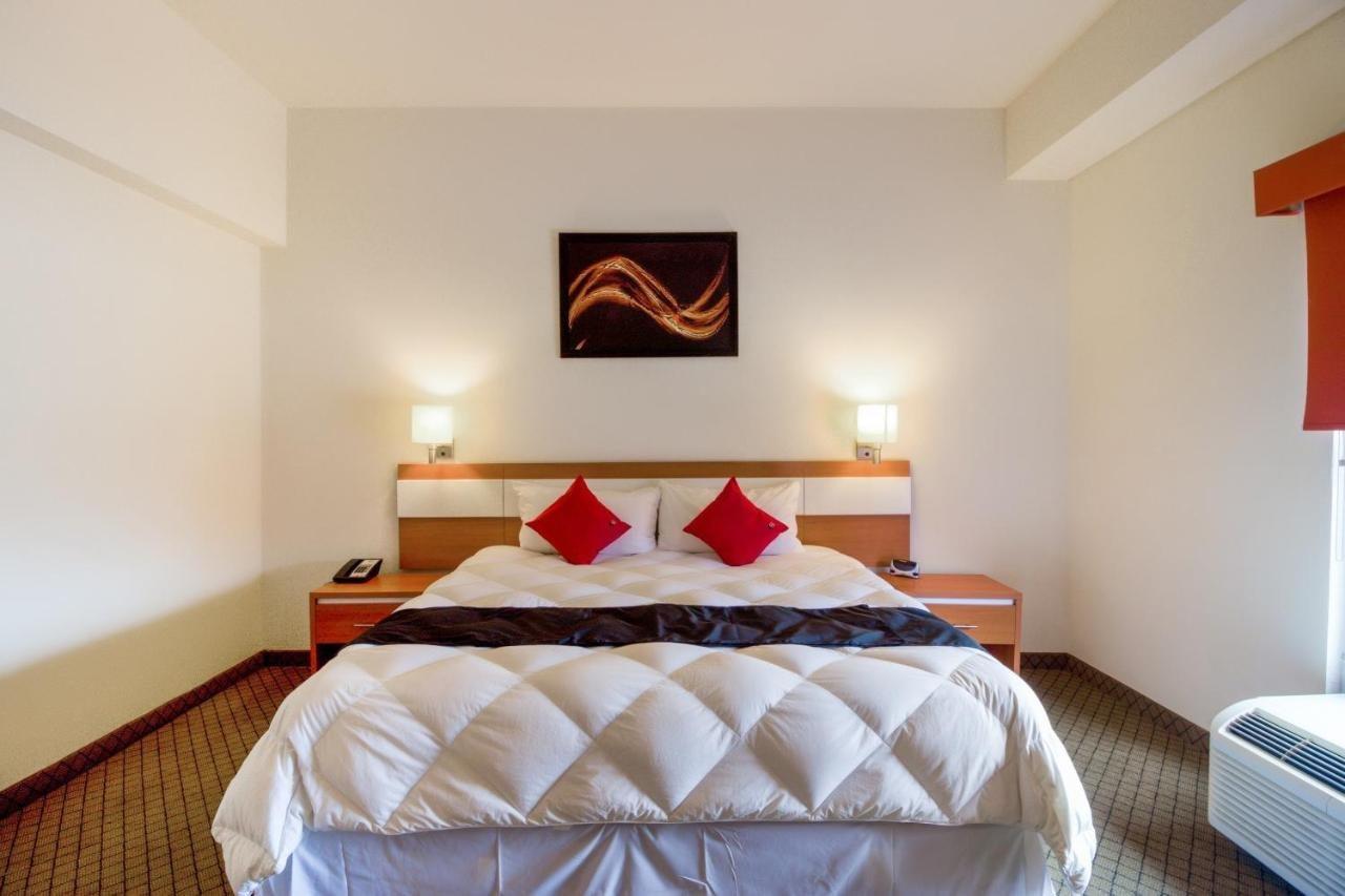 Capital O Hotel Herederos, פיידראס נגראס מראה חיצוני תמונה
