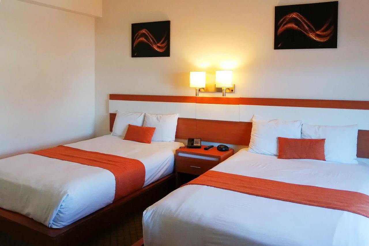 Capital O Hotel Herederos, פיידראס נגראס מראה חיצוני תמונה