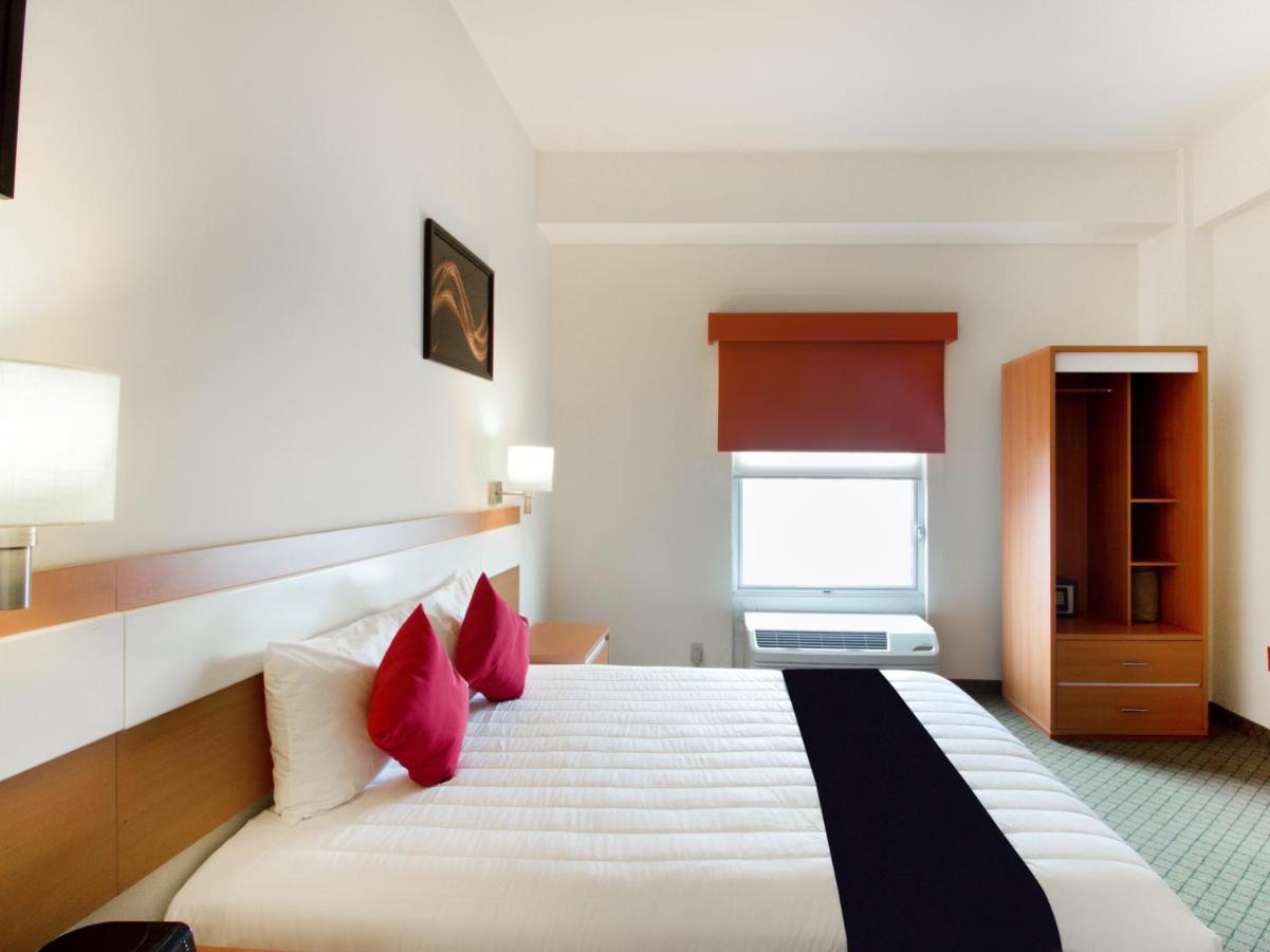 Capital O Hotel Herederos, פיידראס נגראס מראה חיצוני תמונה