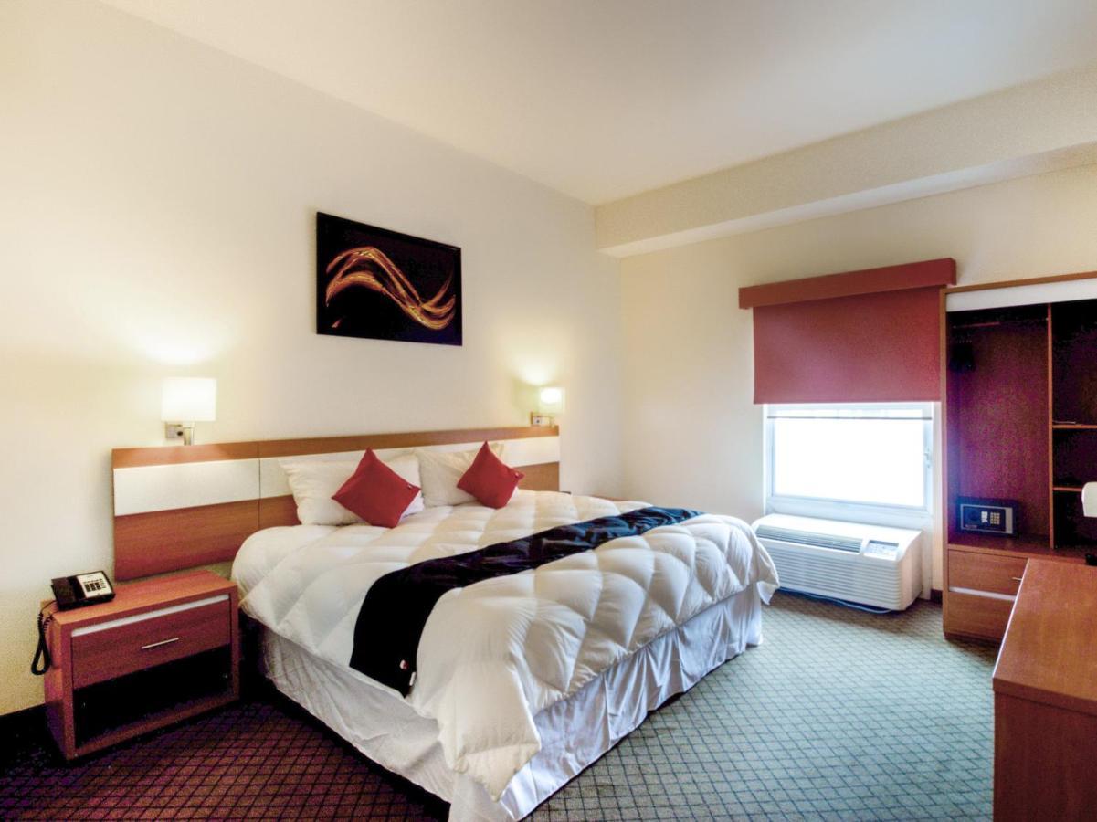 Capital O Hotel Herederos, פיידראס נגראס מראה חיצוני תמונה